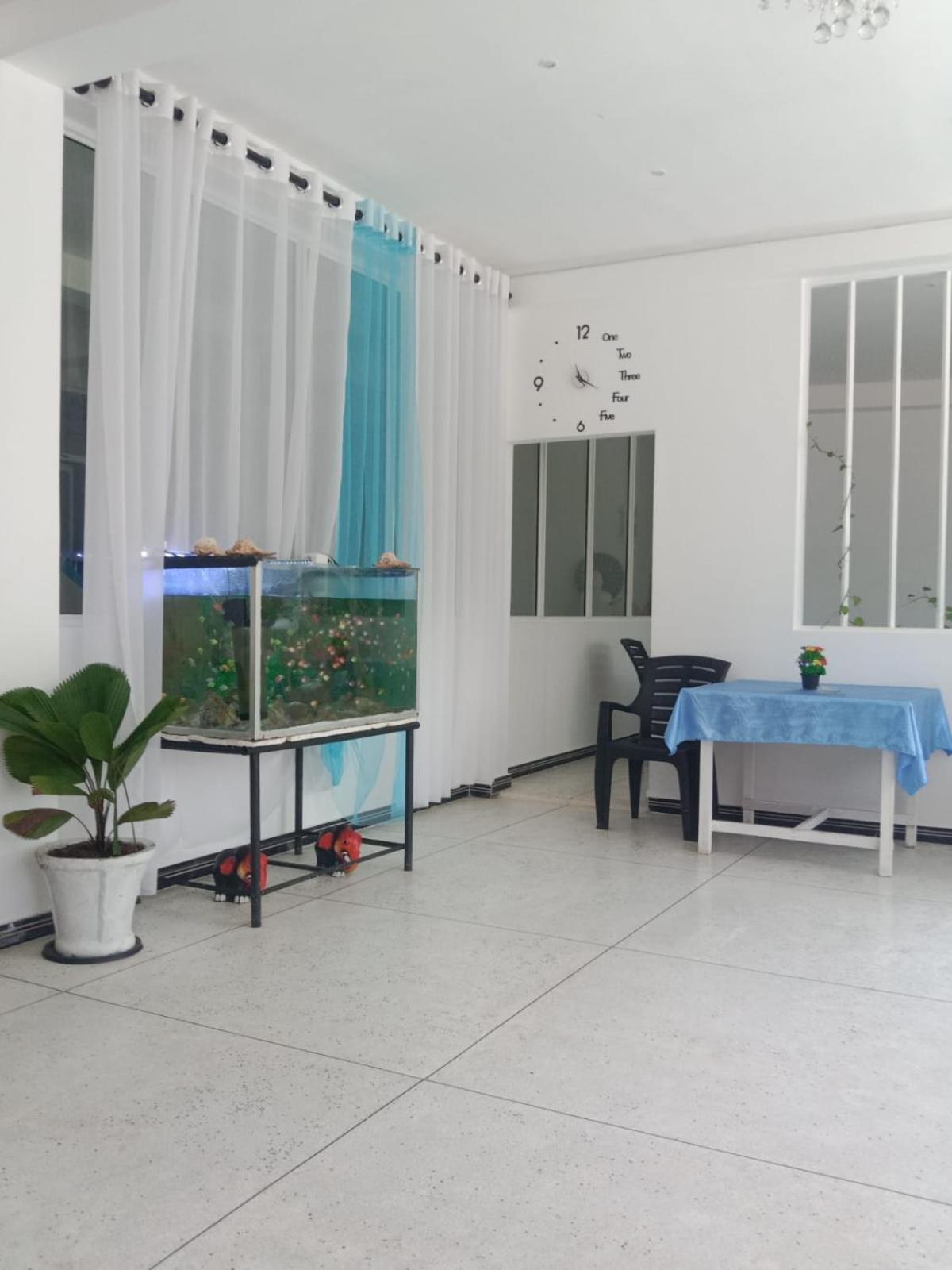 Moon Light Guest Bed & Breakfast Мириса Екстериор снимка