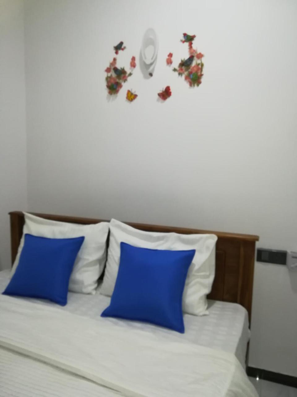 Moon Light Guest Bed & Breakfast Мириса Екстериор снимка