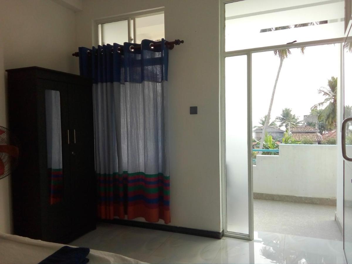 Moon Light Guest Bed & Breakfast Мириса Екстериор снимка